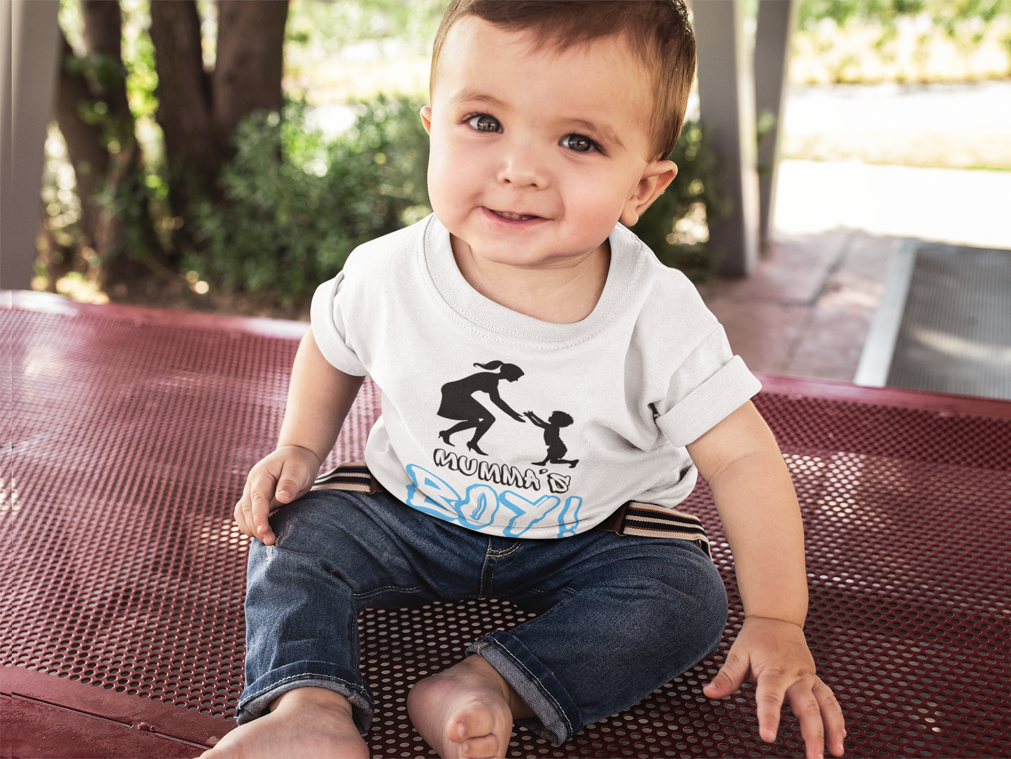 ChillingMode.com - Mumma's Boy - T-Shirts For Boys